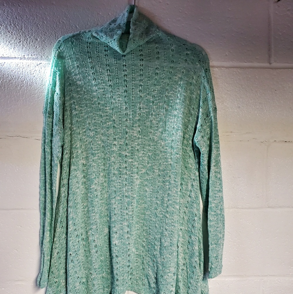 Ces femme S light  green sweater top